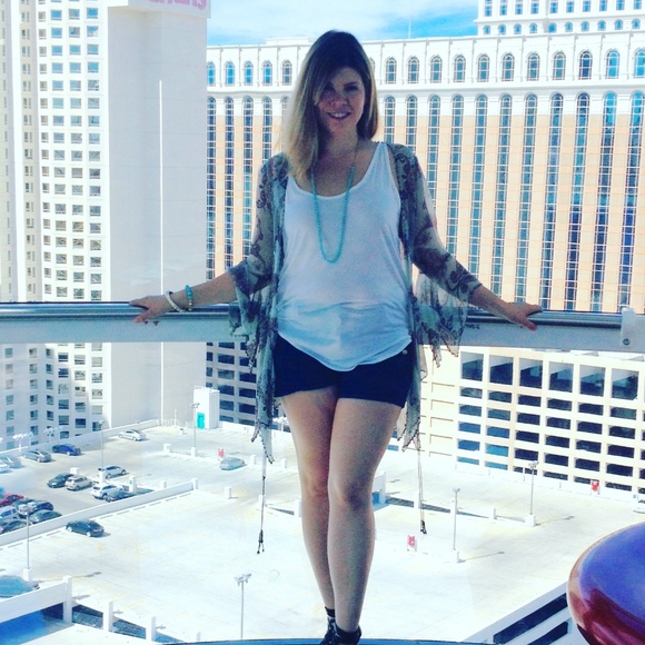 Meet your Posher, Karen - Picture 1 of 6